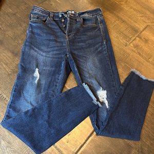 Super cute high waisted skinny’s!